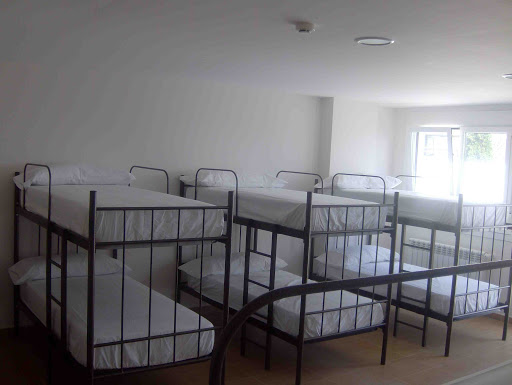 http://gusuguito.com/wp-content/uploads/2019/09/albergue-internacional-sarria-3-scaled.jpg