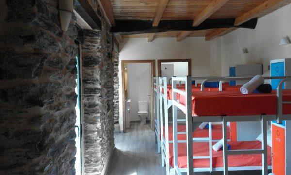 albergue porta santa habitacion 1