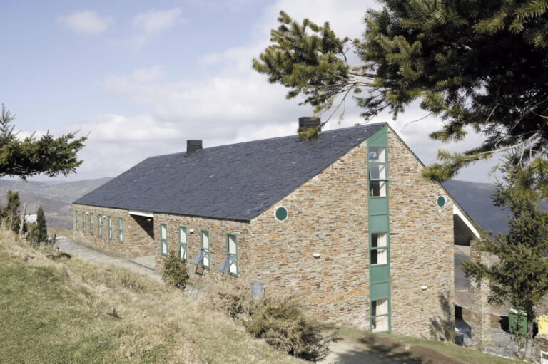 albergue publico o cebreiro 2 1 768x511