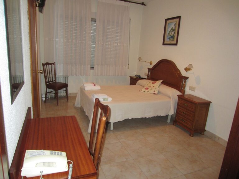 http://gusuguito.com/wp-content/uploads/2019/12/Hostal-Conde-Rey2.jpg