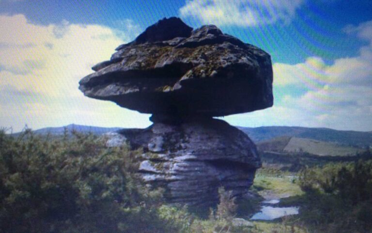 Pedra Acabalgada wikipedia. web 768x482