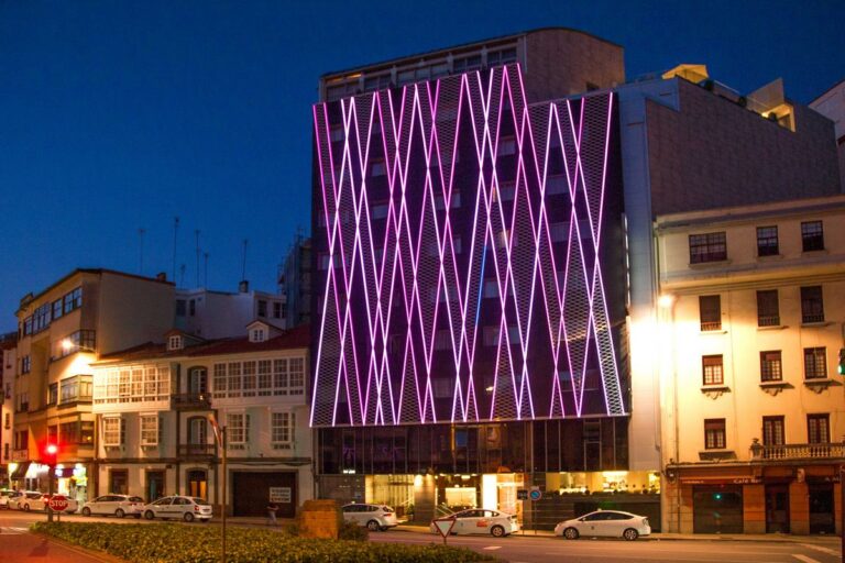 Fachada Hotel Plazacoruna 768x512